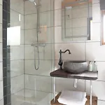 Villa Britannia Petite - Still Rabbit - Hot Tub - Yorkshire Selby