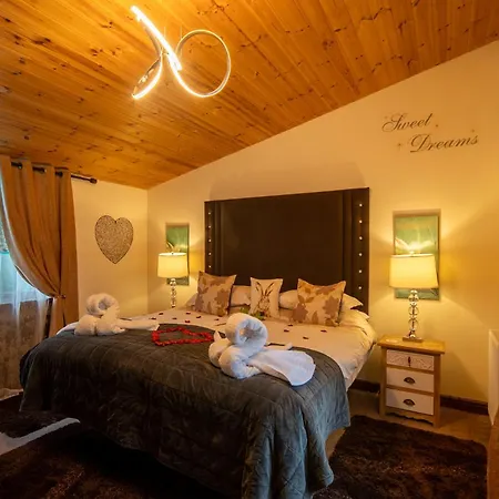 Britannia Petite Villa