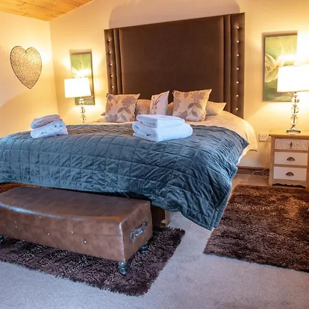 Villa Britannia Petite - Still Rabbit - Hot Tub - Yorkshire